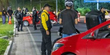 Detran fiscaliza licenciamento de veículos com placas final 6, 7, ou 8