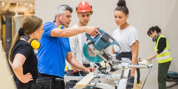 Federação cobra agilidade de projeto que “melhora” o Jovem Aprendiz