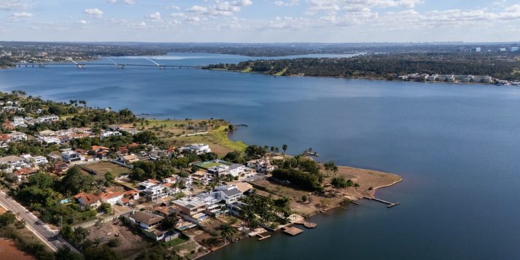 CLDF aprova projeto que perdoa dívidas de IPTU de clubes sociais
