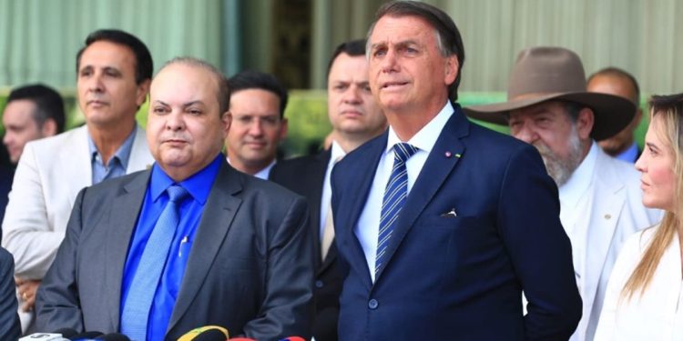 “Assunto da Justiça. Não é meu”, diz Ibaneis sobre prisão de Bolsonaro