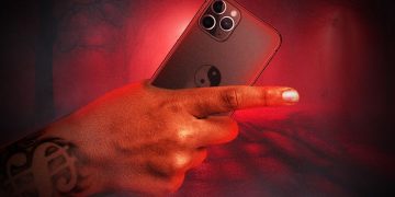 Estudante é flagrado vendendo “bala” a R$ 50 no zap; veja a conversa