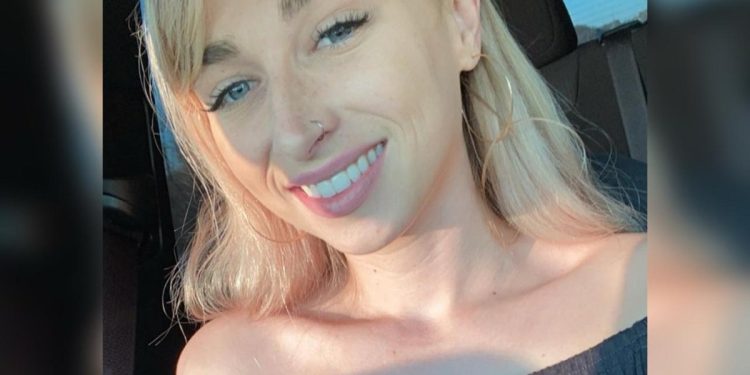 Jovem tem 5 AVCs após cair e tratar a dor no pescoço com quiroprata