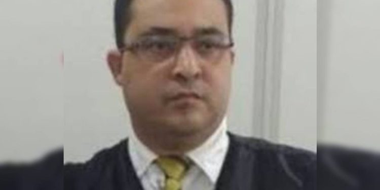 Juiz é baleado no tórax após discussão com a esposa e mulher vai presa