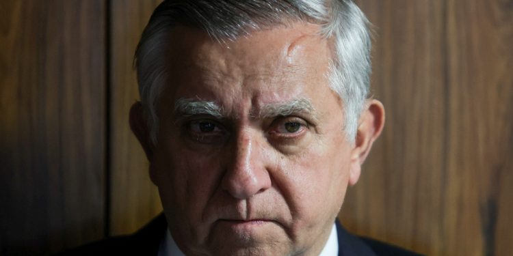 “Decisão injusta de Moraes”, diz Izalci sobre prisão de Bolsonaro