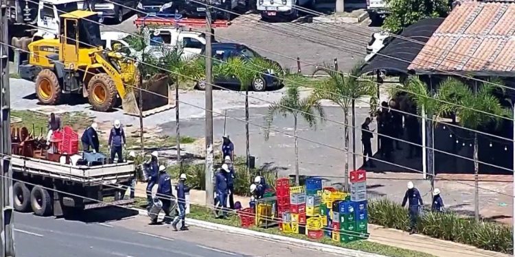 DF Legal derruba famoso bar do Cruzeiro por ocupação irregular de área