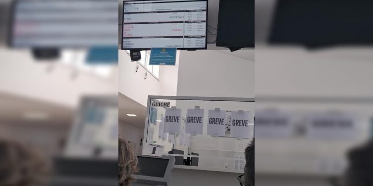 Greve de recepcionistas impacta atendimento em cinco UPAs do DF