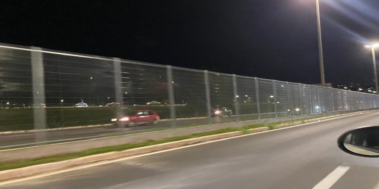 DER instala grades em ponte do DF para evitar travessia de pedestres