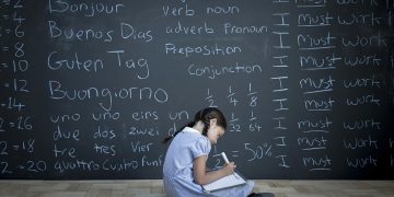 Por que é tão difícil entender alguém falando um idioma desconhecido?