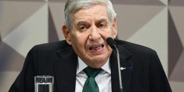 Heleno: médicos explicam as fases do Alzheimer e como a doença evolui