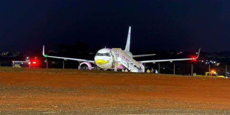 PF: passageira relembra que bilhete em avião deixou tripulação atônita