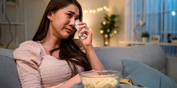 Traz o lenço: por que mesmo filmes de histórias fictícias fazem chorar