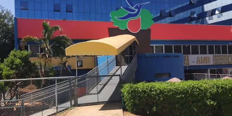 Escola clandestina ligada à Casa Nanny foi interditada por atuar sem registro