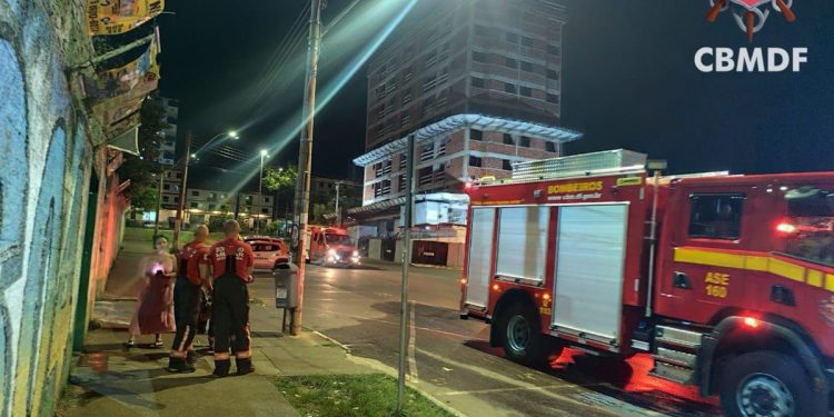 Incêndio atinge sala de aula e assusta escola pública no DF