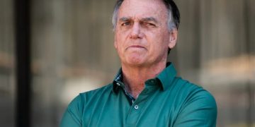 Bolsonaro pode reduzir pena lendo livros sobre democracia e ditadura