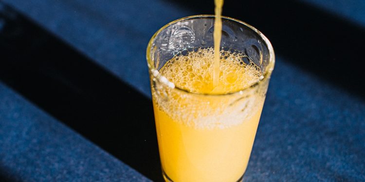 Receita de suco para dormir melhor: nutri ensina mistura para relaxar