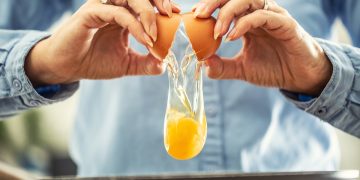 Vilão ou aliado? Saiba quais são os benefícios do ovo para os músculos