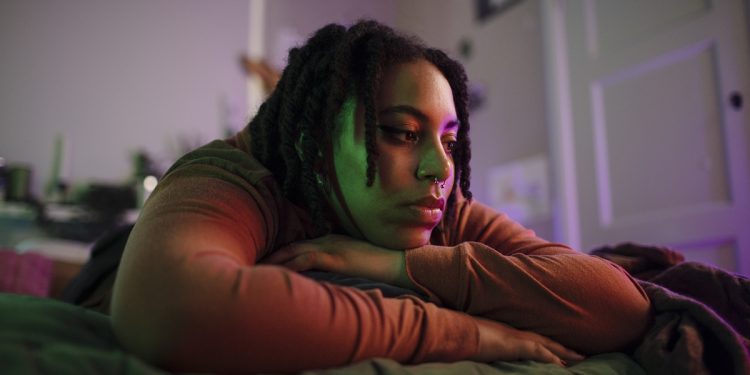 Ansiosa e cínica, geração Z enxerga o mundo como um lugar assustador