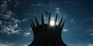 Procissão e missa: Arquidiocese realiza encerramento do Ano Jubilar