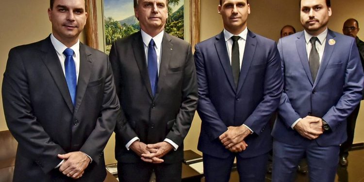 Crise? Mesmo com prisão de Jair, bolsonarismo já perdeu quase 90% da força nas ruas