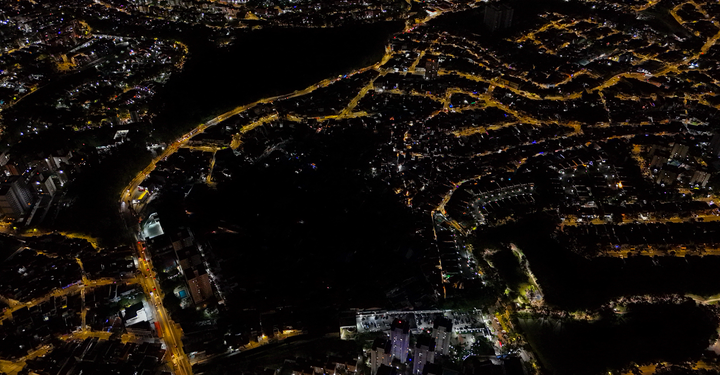 Em São Paulo, moradores estão sem luz, sem água e sem teto