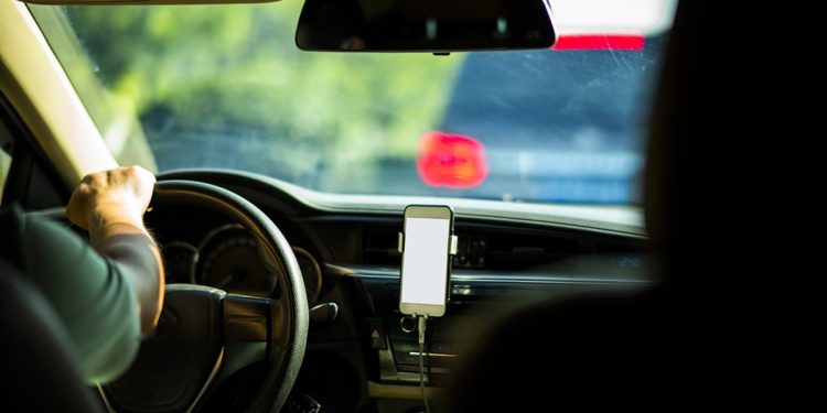 Apps de transporte deverão garantir acessibilidade para cadeirantes