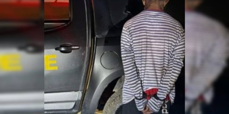 Em fúria, homem invade casa, esfaqueia esposa e agride o filho