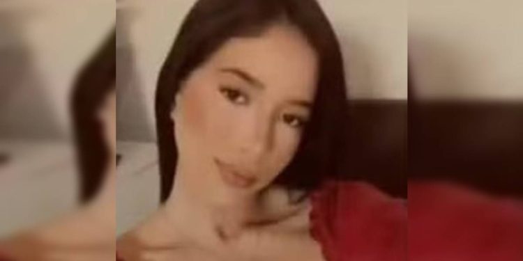 Adolescente é obrigada a se ajoelhar em rodovia antes de ser executada