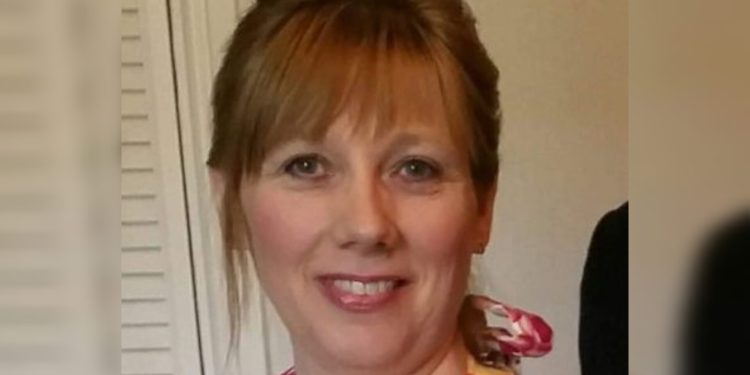 Após câncer raro, mulher tem o ânus e a vulva amputados