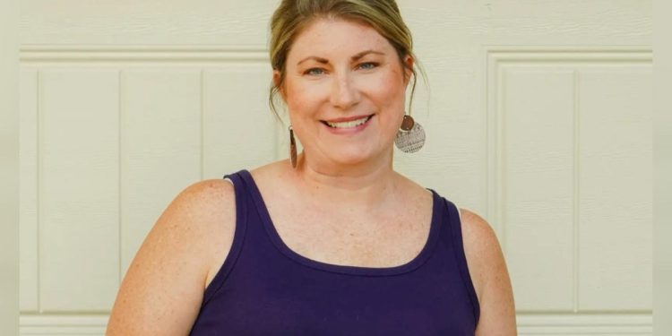 Paramédica descobre câncer de mama após confundir sintomas com cansaço