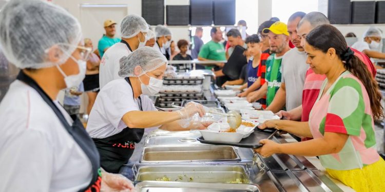 DF: 15 restaurantes comunitários funcionarão no feriado de Ano-Novo