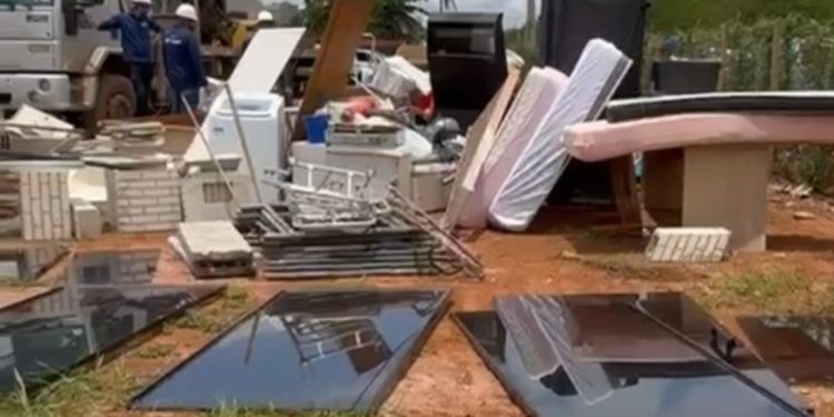 DF Legal realiza megaoperação de derrubada em condomínio