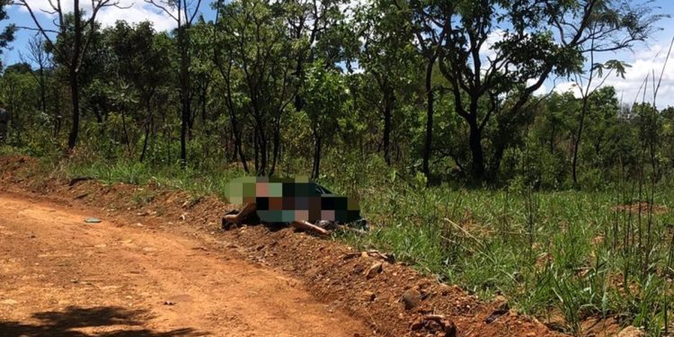 Vestígios de sangue denunciam dois suspeitos de matar jovem de 18 anos