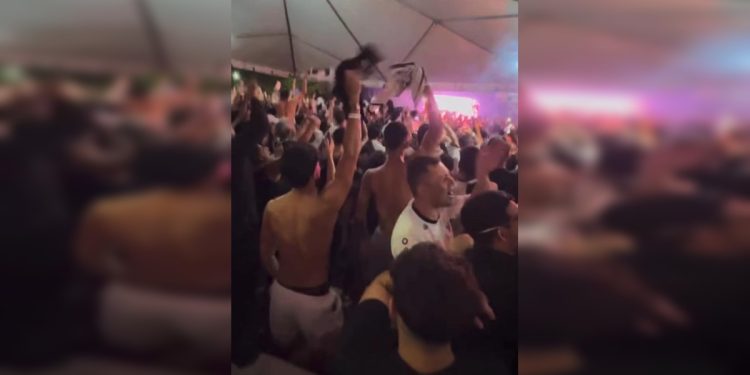 Corintianos comemoram a Copa do Brasil em subsede de Brasília