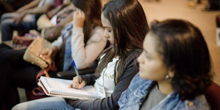 Aprova-DF reabre inscrição de cursinho gratuito para concurso público