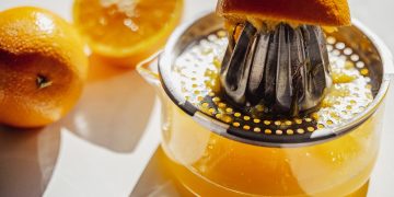 Suco de laranja é aliado da saúde cardiovascular, aponta estudo