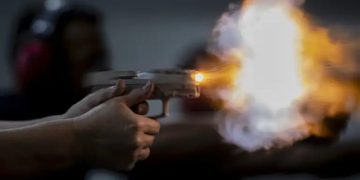 Natal de sangue: jovem é morto a tiros em churrasco na frente da mãe