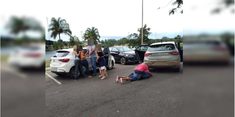 Ex-policial civil que perdeu aposentadoria usava viatura para extorsão