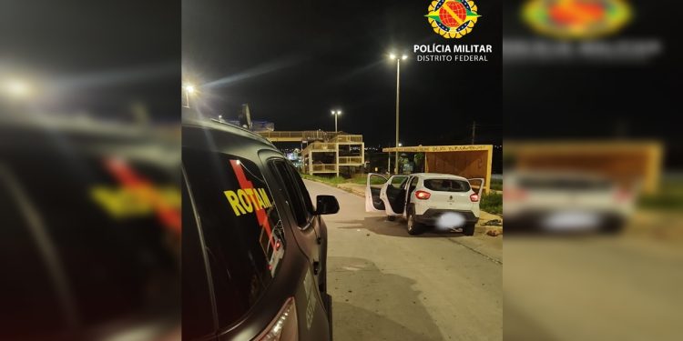 Roubo de carro de app com 2 atropelamentos e 6 batidas termina em fuga