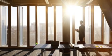 Luz natural no escritório melhora controle da glicemia, afirma estudo