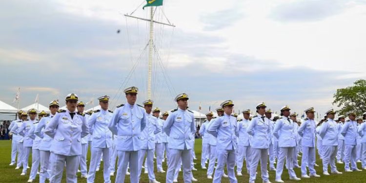 Marinha abre 794 vagas para novos militares. Veja como concorrer