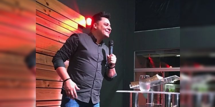 Pastor pediu “voto financeiro” após visão de que filha de fiel seria enterrada