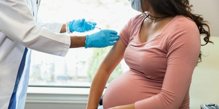Como a vacina contra bronquiolite na gestação protege o recém-nascido