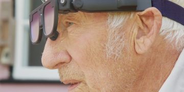 Óculos inteligentes ajudam pessoas com demência a lembrar nomes