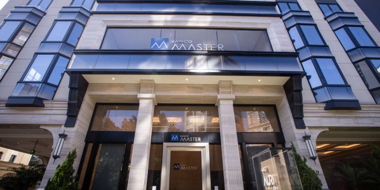 Ligada a Tanure, Trustee foi intermediária em negócio de meio bilhão de reais do Master