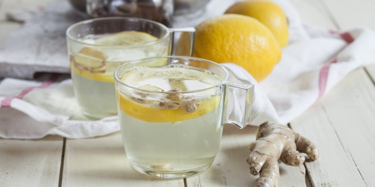 Nutricionistas contam 5 benefícios do chá de gengibre com limão