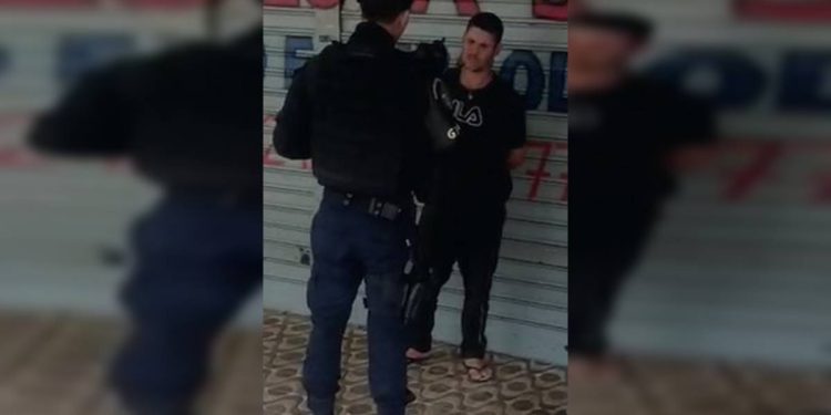 De tornozeleira, detento com 16 crimes é preso por tráfico na Asa Sul. Veja vídeo