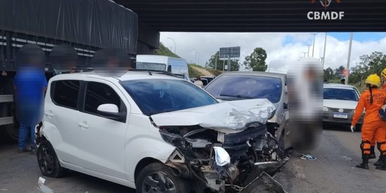 “Feliz em estar vivo”: diz envolvido em acidente com carreta no DF