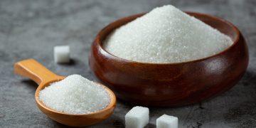 Consumir açúcar pode ajudar ou atrapalhar a saúde mental? Entenda