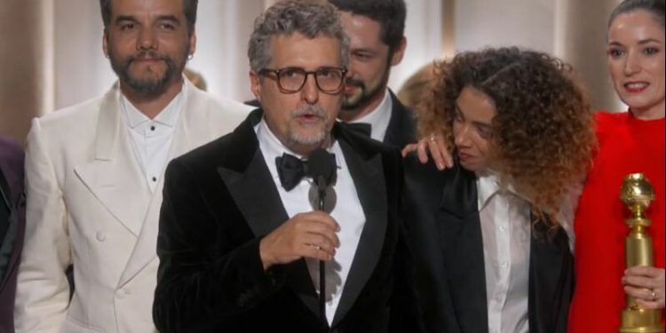 Além do Globo de Ouro: a ditadura e o poder civil exibidos ao mundo por “O Agente Secreto”