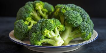 Brócolis ajuda na prevenção do câncer de mama, diz estudo de Harvard